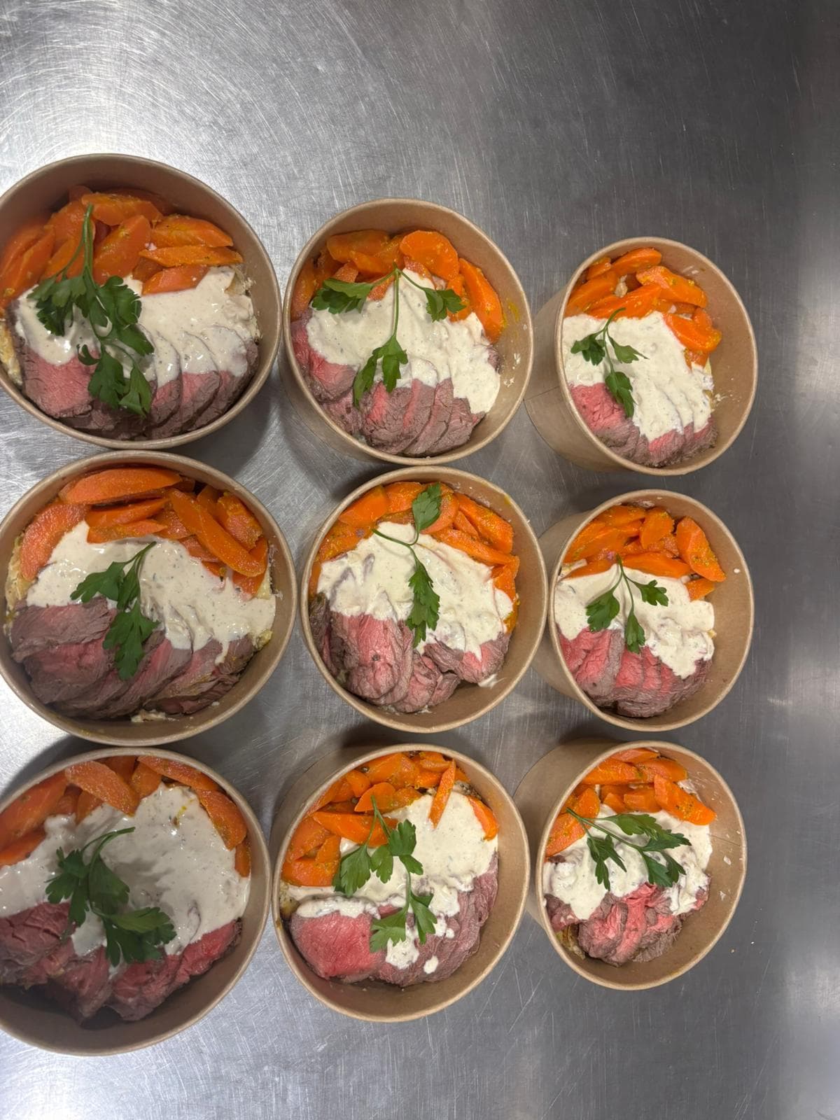 Bœuf carotte et gratin dauphinois en barquettes