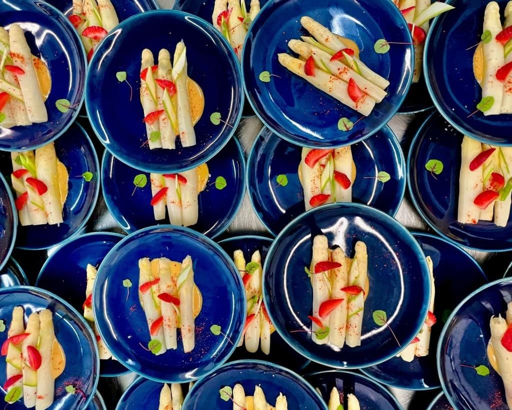 Assortiment de pâtisseries et desserts raffinés